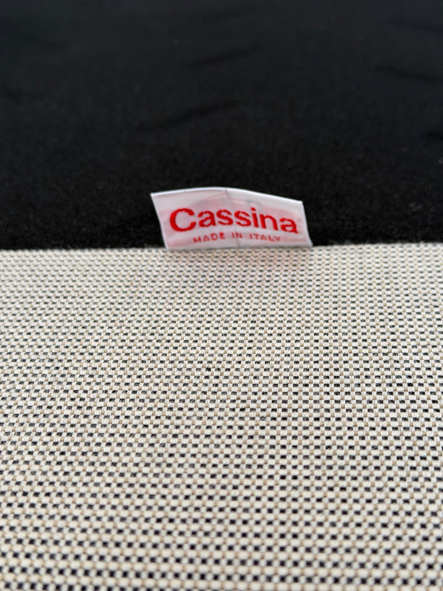 Maralunga 673/3 | Vico Magistretti | Cassina | fabric Camillo | Made in Italy | 3 seater | worldwide free shipping