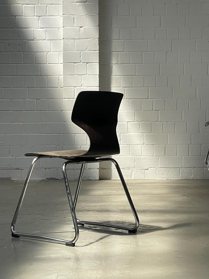 Elmar Flötotto | Pagholz | Designklassiker | stapelbar | Chrom | Stuhl
