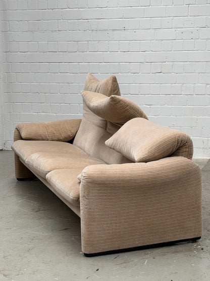 Vico Magistretti | Cassina | Maralunga | Sofa | Gestreifter 3-Seater |  Missoni fabric | Italy | couch
