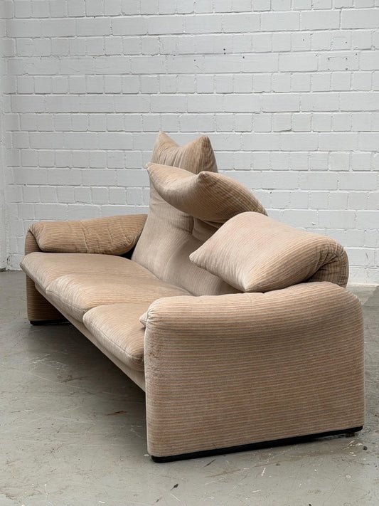 Vico Magistretti | Cassina | Maralunga | Sofa | Gestreifter 3-Seater |  Missoni fabric | Italy | couch