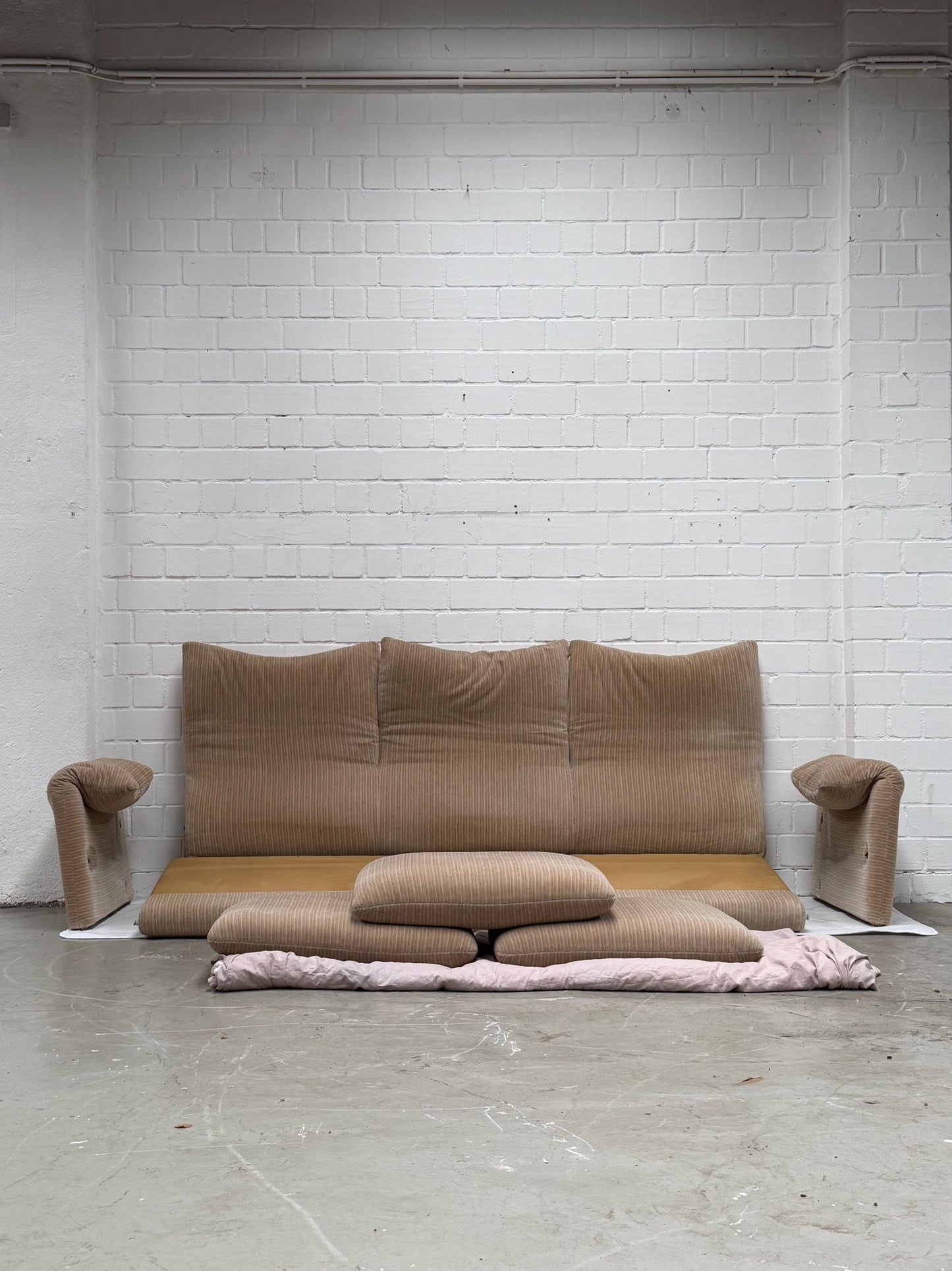 Vico Magistretti | Cassina | Maralunga | Sofa | Gestreifter 3-Seater |  Missoni fabric | Italy | couch