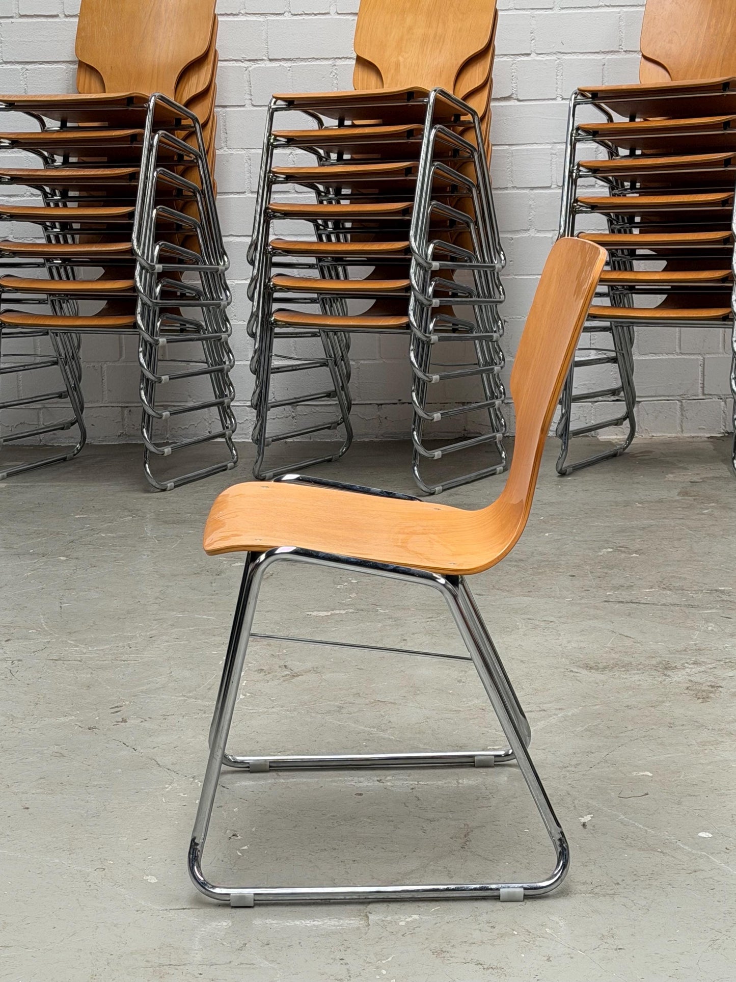 Vintage Stackable Chair in Bentwood & Chrome – Mid-Century Design | West Germany |